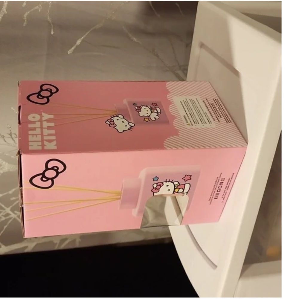 Hello Kitty Ceramic Reed Diffiser Lavender - Picture 8 of 8